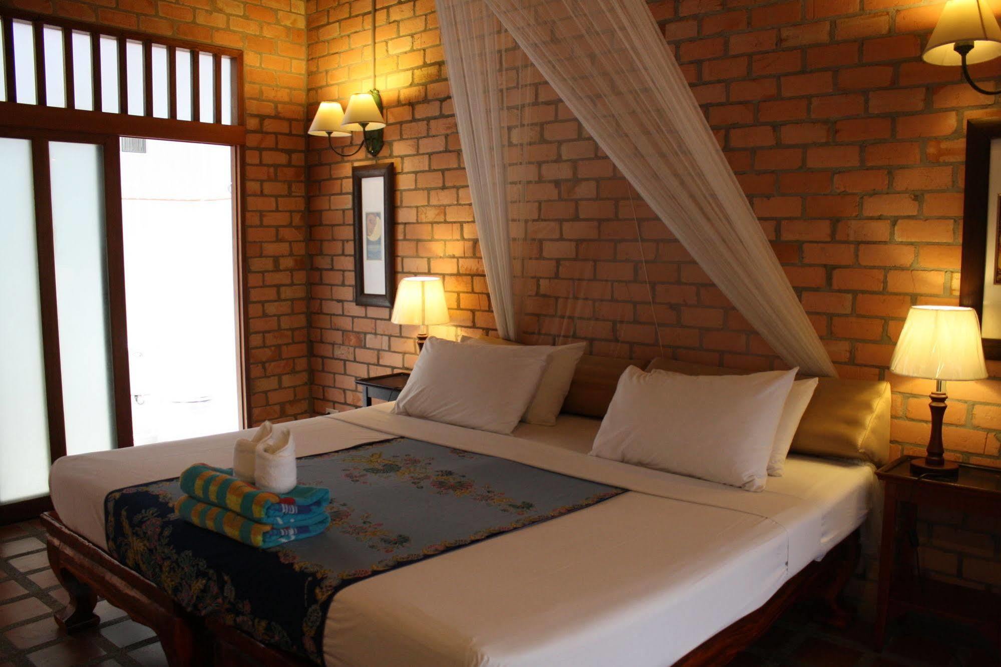 ซีไพน์ วิลลา ลีเบิร์ก Hotel Nai Yang ภายนอก รูปภาพ